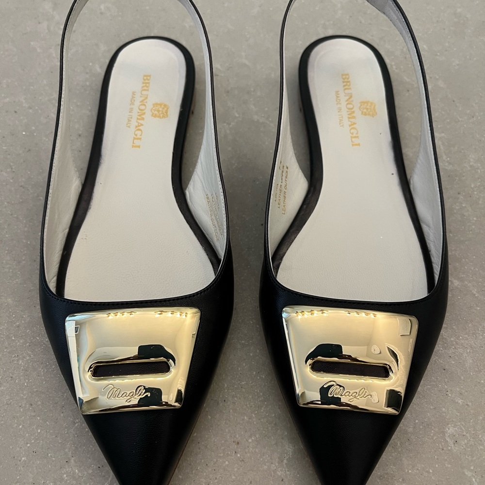 Bruno Magli flats